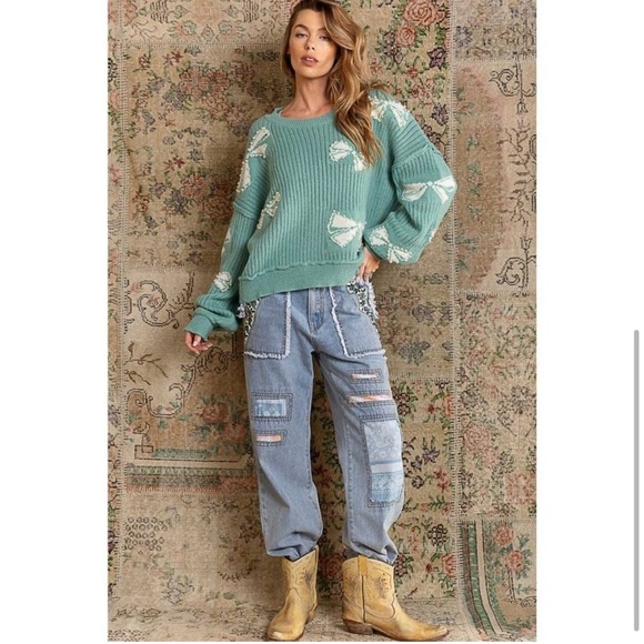 POL Sweaters - 52. CLEARANCE LAST 1! POL Oversized Rib Green bowtie bead bow slouchy sweater